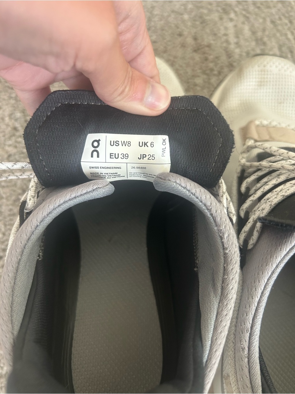 On Running Women’s Sneakers - Picture 7 of 7